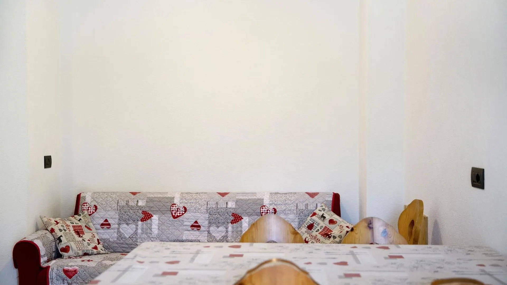 Appartamento Pizalegn Bait Da Rez Ливиньо